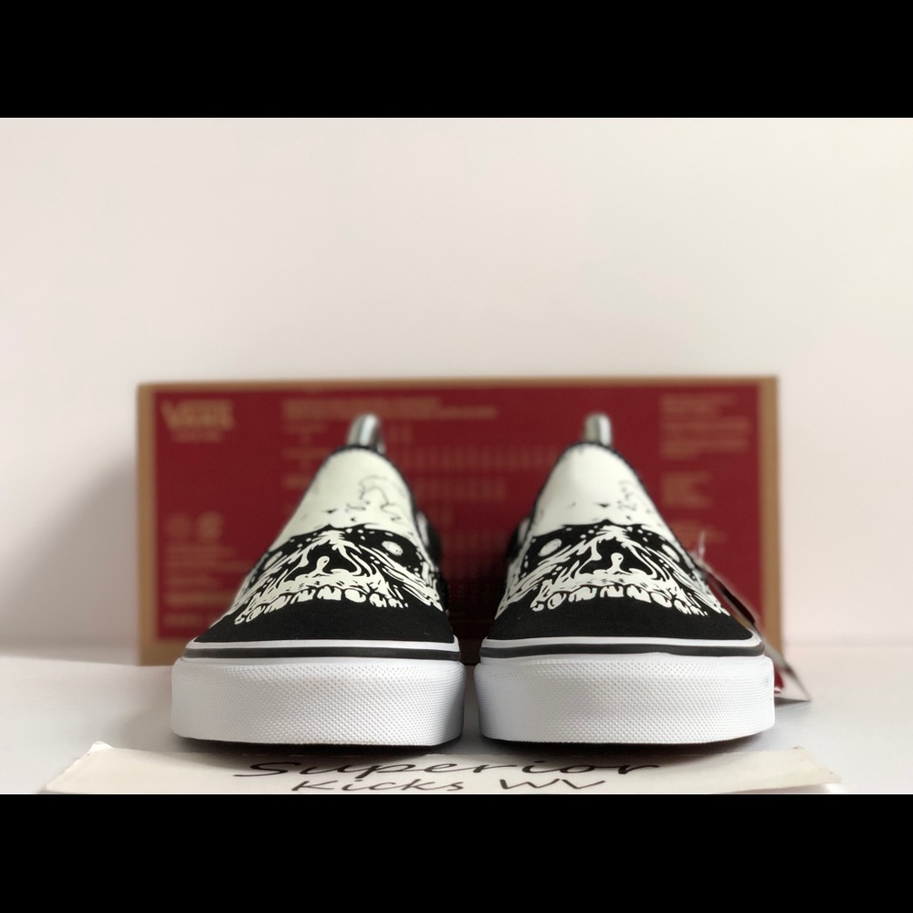 Vans Classic Slip-On (Tm Glow Skulls) “Black/White” - Picture 3 of 11
